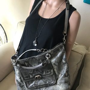 Gorgeous COACH snakeskin grey leather bag !